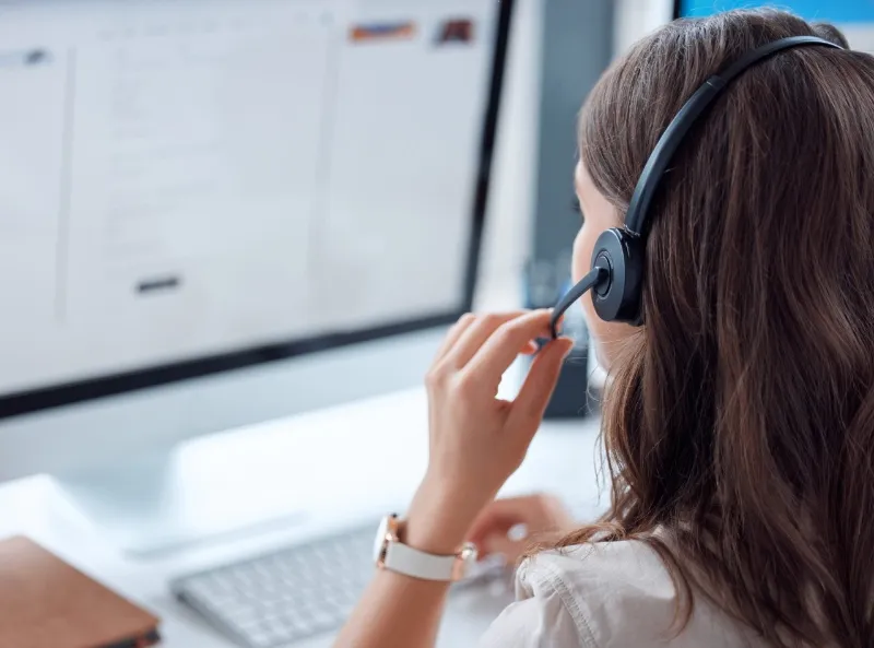headset worker